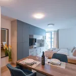Апартаменты Myflat Wave 31 *